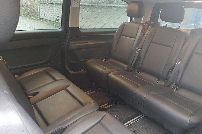 luxury-minivan-from-charleroi-airport-to-the-city-of-ghent