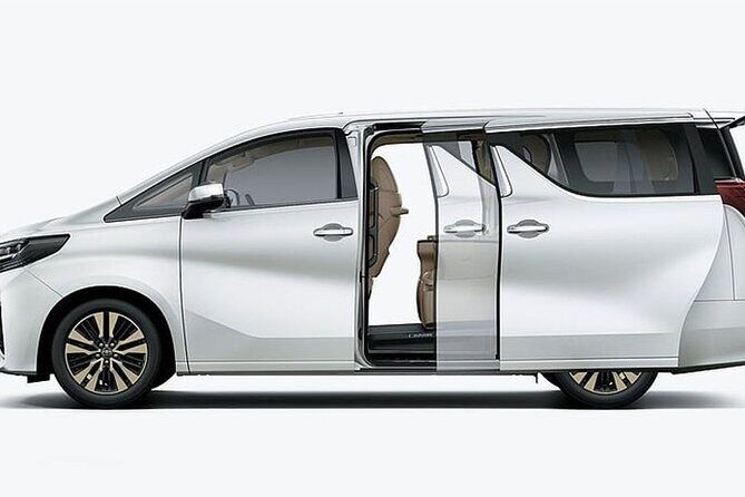 Luxury MPV One-Way Transfer Between KUL Airport and Melaka - How the Journey Unfolds