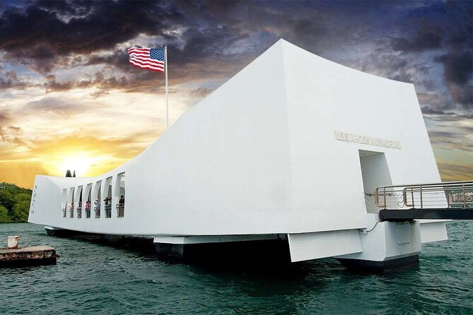 luxury-pearl-harbor-uss-arizona-memorial-small-group-tour