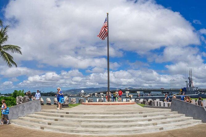 luxury-pearl-harbor-uss-arizona-memorial-small-group-tour