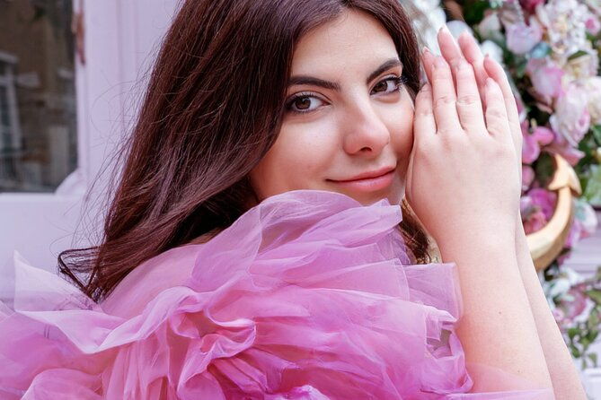 luxury-pinky-dress-photoshoot-in-london-photographer