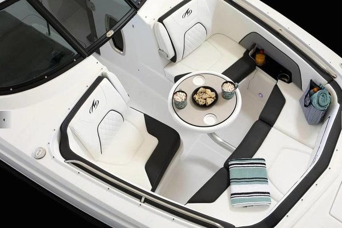luxury-private-boat-charter
