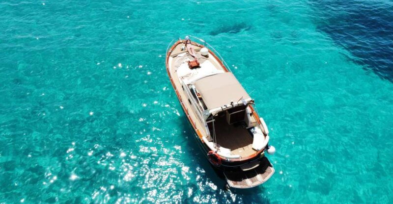 luxury-private-boat-tour-to-elaphiti-islands-4-hours