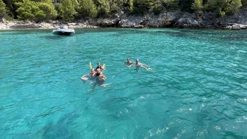 luxury-private-boat-tour-to-elaphiti-islands-4-hours