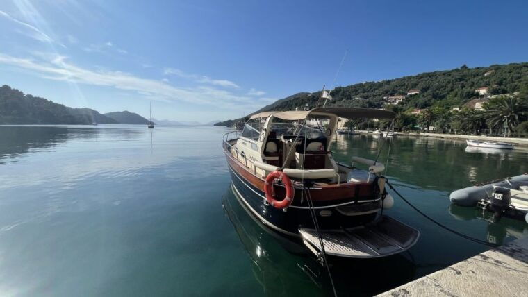 luxury-private-boat-tour-to-elaphiti-islands-4-hours