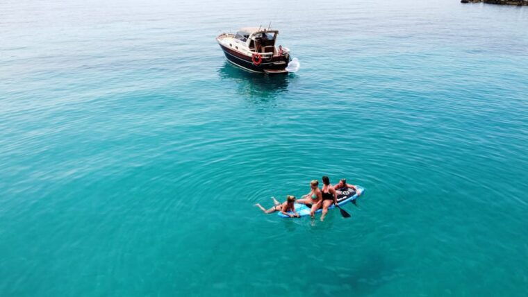 luxury-private-boat-tour-to-elaphiti-islands-6-hours