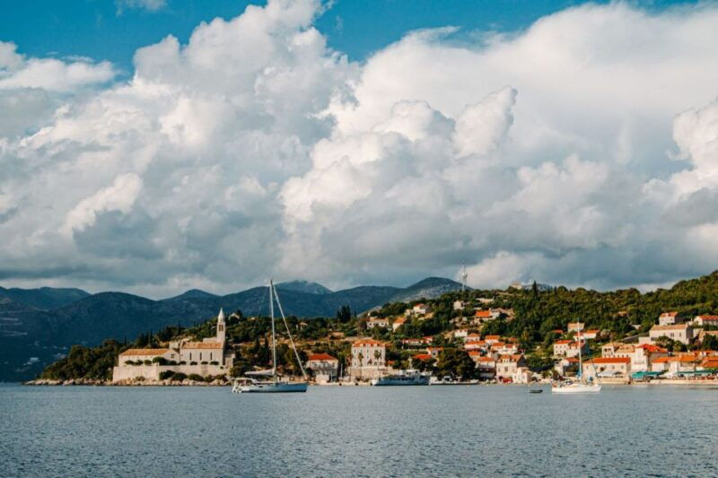 luxury-private-boat-tour-to-elaphiti-islands-8-hours