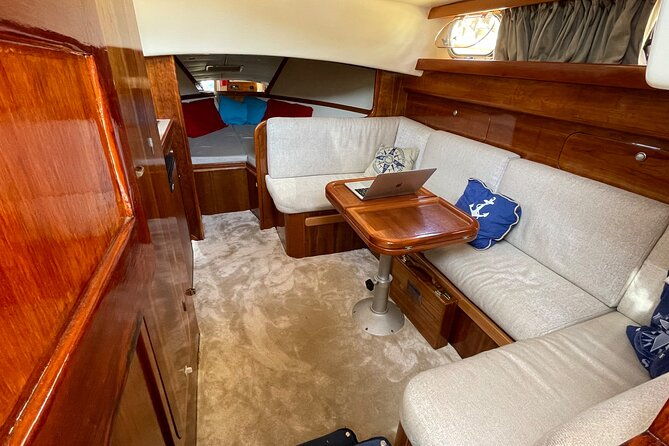 luxury-private-boat-tour-to-elaphiti-islands