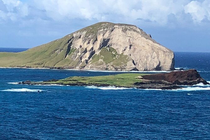 luxury-private-circle-island-charter-tour