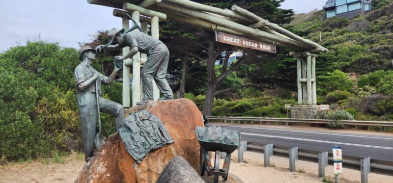 Luxury Private Great Ocean Road Tour  Up to 14 Guests - FAQ