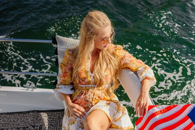 luxury-private-miami-river-e-boat-cruise-wine-and-charcuterie-2