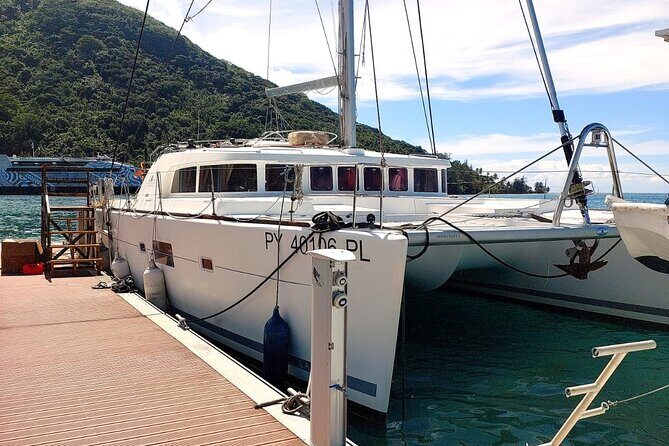 Luxury Private Moorea Cruises Tour - Key Points