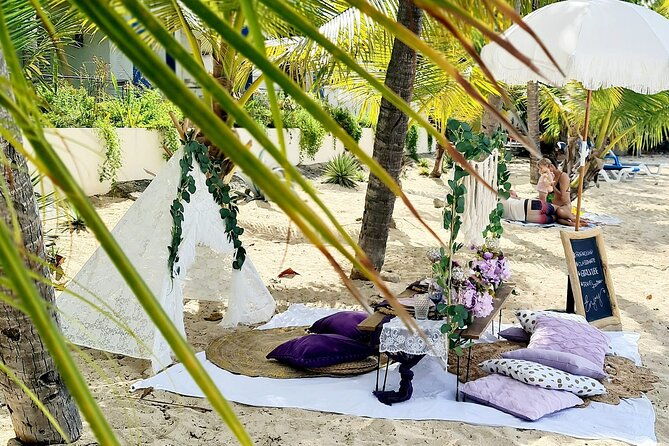 luxury-private-picnic-in-paradise-beach