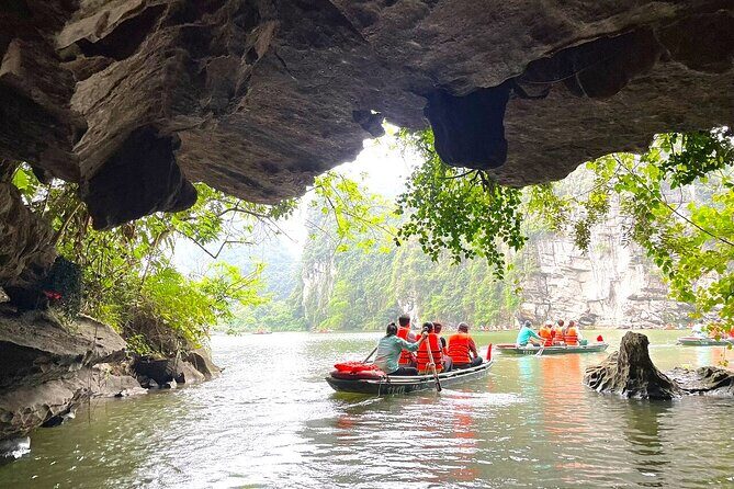 Luxury Private to Mua Caves, Local Family, Bich Dong & Trang An - Who Would Love This Tour?