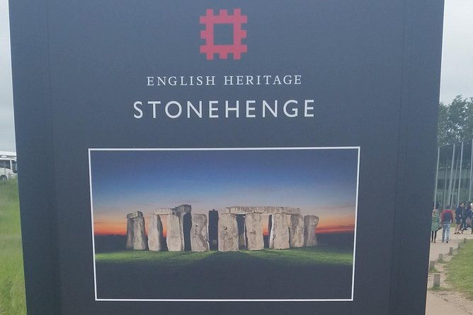 luxury-private-vehicle-day-hire-from-to-london-via-stonehenge-windsor-castle