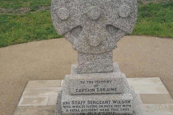 luxury-private-vehicle-day-hire-from-to-london-via-stonehenge-windsor-castle