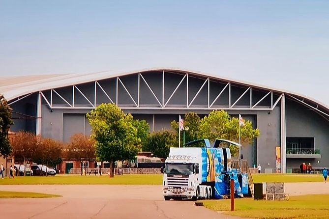 luxury-private-vehicle-day-hire-london-via-duxford-imperial-war-museum-ely