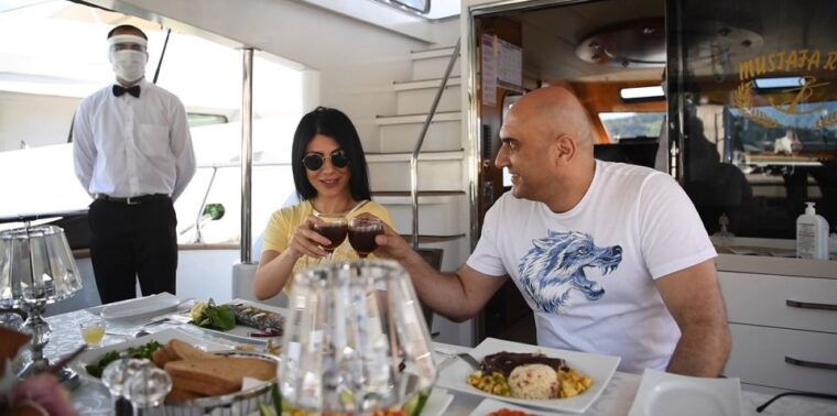 luxury-private-yacht-rental