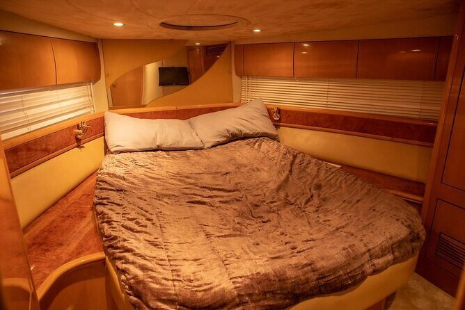 Luxury Private Yatch 52ft Dubai Marina with Pick up & Drop Off - FAQ