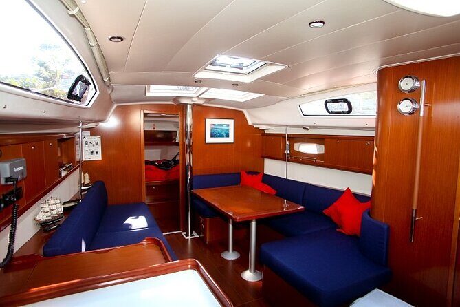 Luxury Sailing Cruise on Sydney Harbour with Lunch - The Beach Stop and Lunch