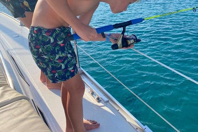 luxury-sailing-snorkel-and-lunch-cruise-shared