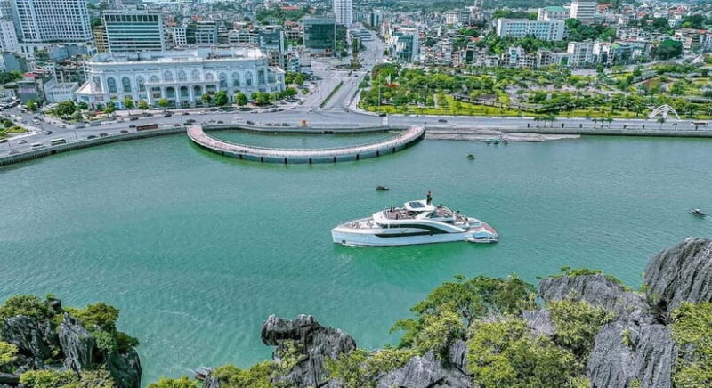 Luxury Saquila Yacht Explore Halong Bay from the Harbor - Practical Details and Tips