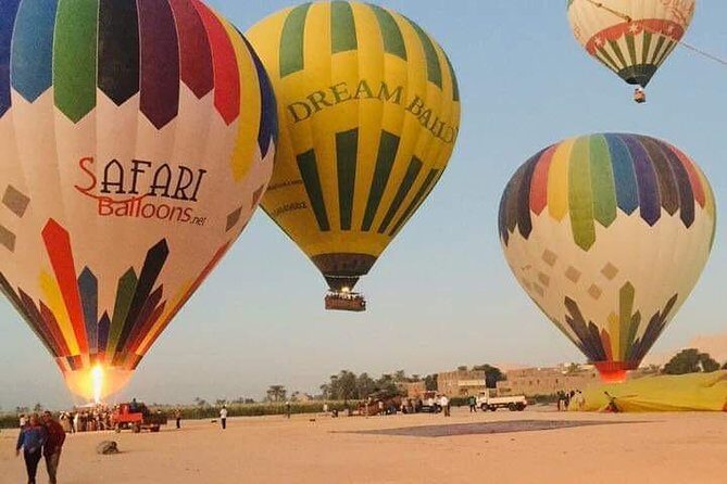 Luxury Sunrise Hot Air Balloon Breathtaking Views of the balloons - What Makes This Tour Stand Out?