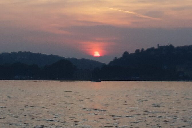 luxury-sunset-lake-como-1h-or-experience-with-enchanting-view