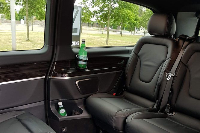 luxury-transfer-from-amsterdam-schiphol-airport-to-rotterdam-cruise-terminal