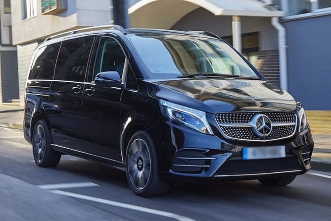 luxury-van-departure-from-buenos-aires-to-pistarini-airport-eze