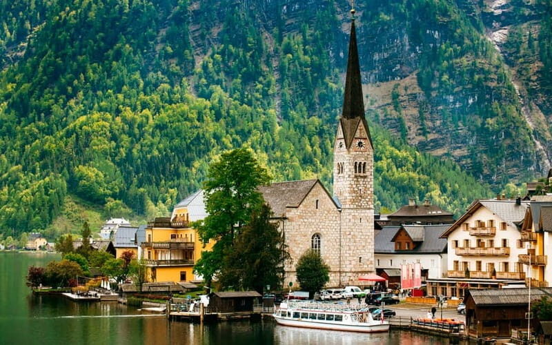 Luxury Van Tour: Salzburg, Hallstatt & More for Your Group - A Luxurious and Authentic Tour Experience