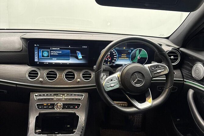 Luxury Vehicle Transfer Brisbane Airport to Gold Coast Hotels - Who Is This Transfer Service Best Suited For?