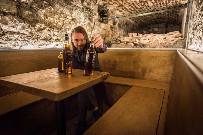 Luxury Whisky Tasting in Edinburgh's Underground Vaults - Key Points