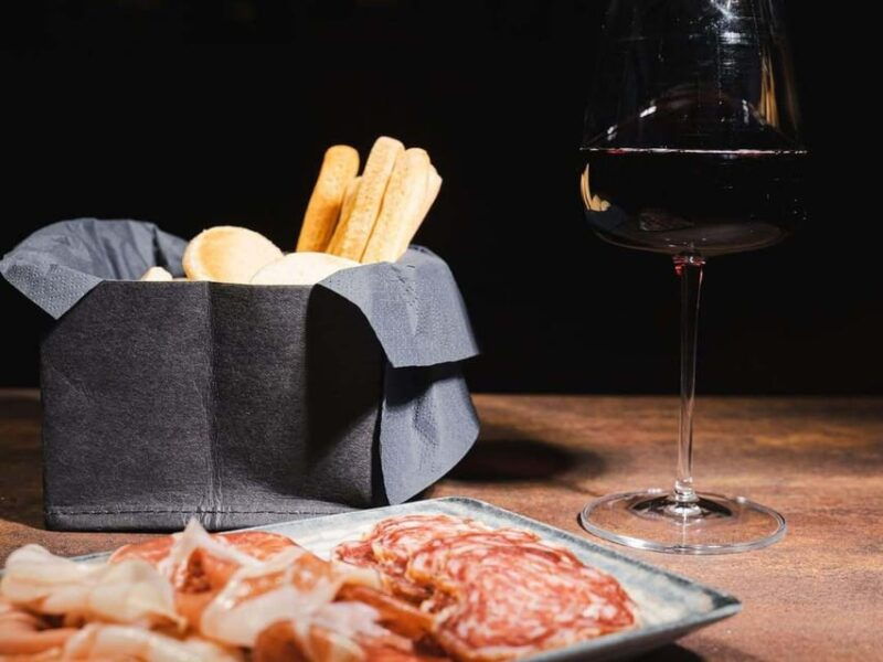 luxury-wine-tasting-in-modena-city-center