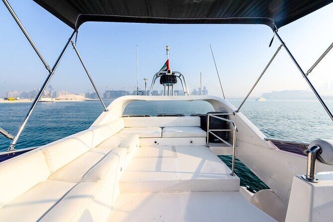 Luxury Yacht Charter : Dubai Marina, Atlantis The Palm & Burj Al Arab - An Overview of the Yacht Experience