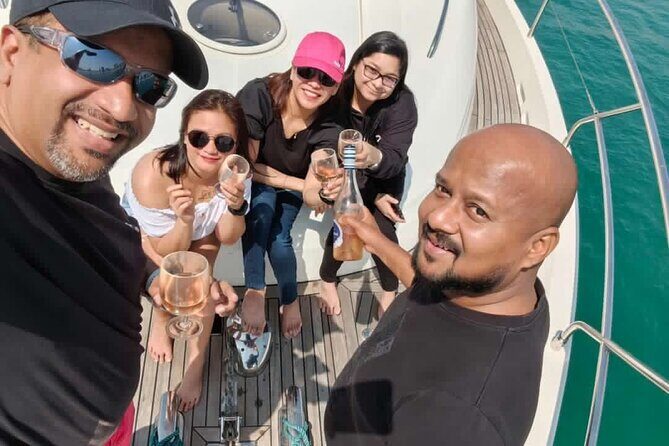 Luxury Yacht Cruise and Dine in Dubai - An In-Depth Look at the Yacht Experience