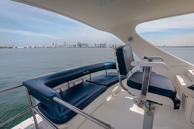 luxury-yacht-rental-in-cartagena-de-indias-sea-ray-56