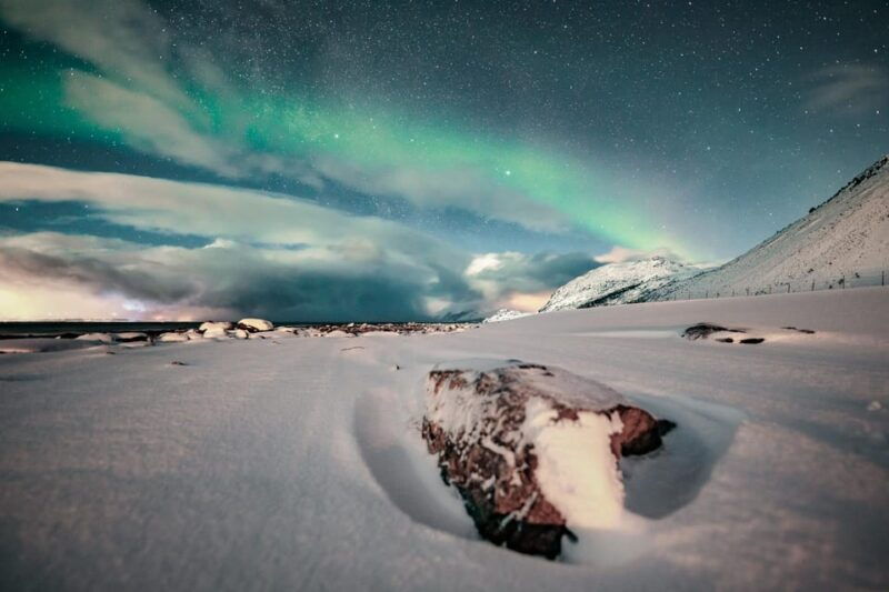 lyngenalps-northern-lights-snowmobile-safari