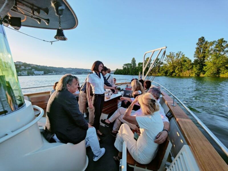 lyon-city-cruise-with-charcuterie-cheese-and-wine