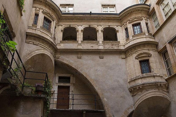 lyon-city-historic-neighborhoods-guided-walking-tour-english
