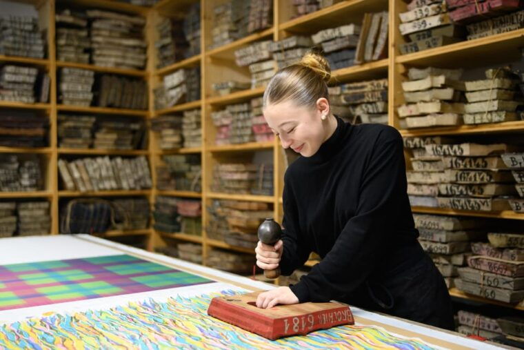 lyon-create-your-own-traditional-lyonnais-silk-square