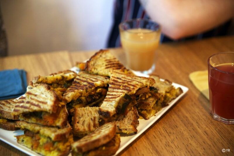 lyon-croix-rousse-district-vegan-food-tour-with-tastings