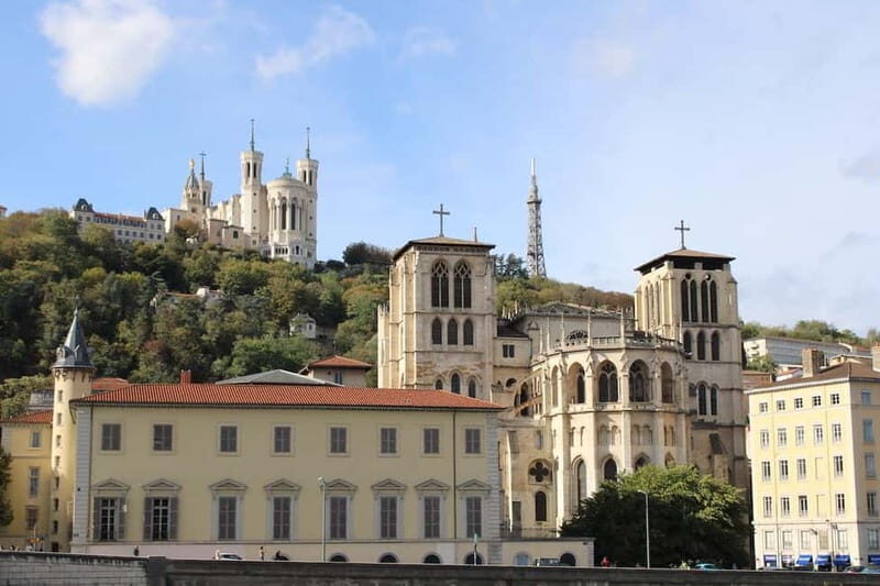 Lyon : Culinary Delights Tour - What does this experience offer that others might not?