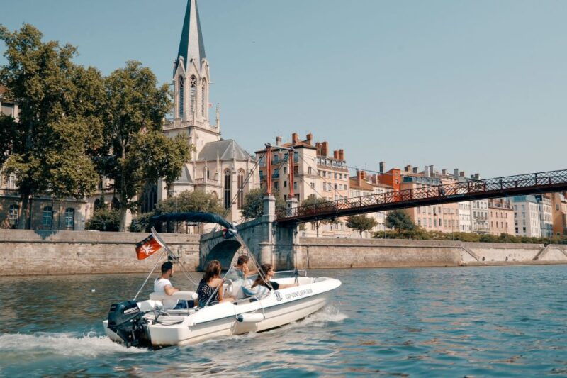 lyon-electric-boat-rental-without-a-license