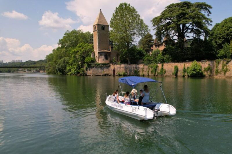 lyon-from-confluence-to-barbe-island-in-electric-boat