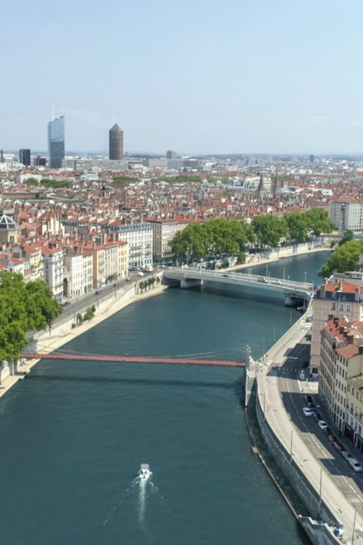lyon-from-confluence-to-barbe-island-in-electric-boat