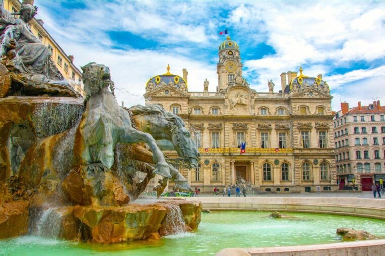 lyon-old-town-highlights-and-history-private-walking-tour