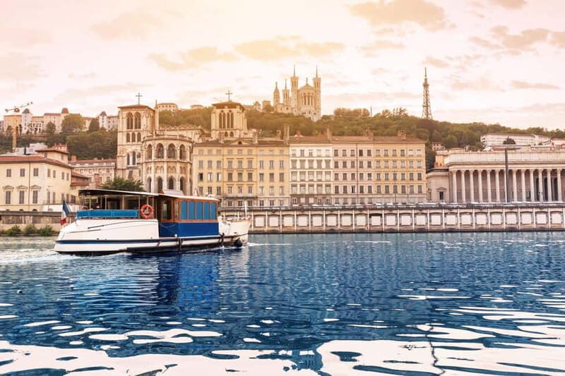 Lyon Old Town Tour with Sightseeing Cruise Tickets - The Itinerary: From Landmarks to Water