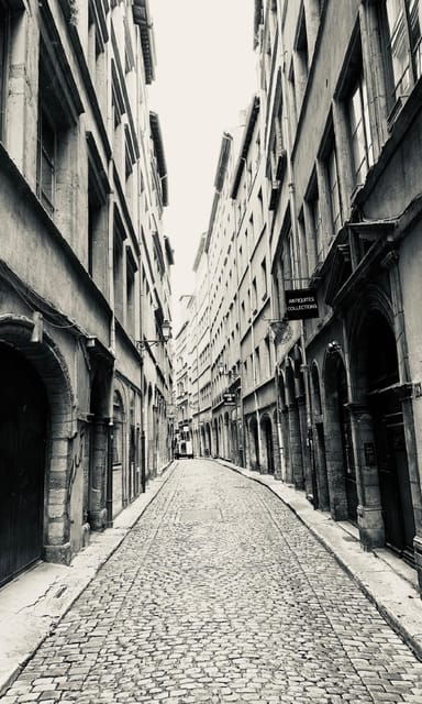 lyon-private-walking-tour-of-traboules-in-the-old-town