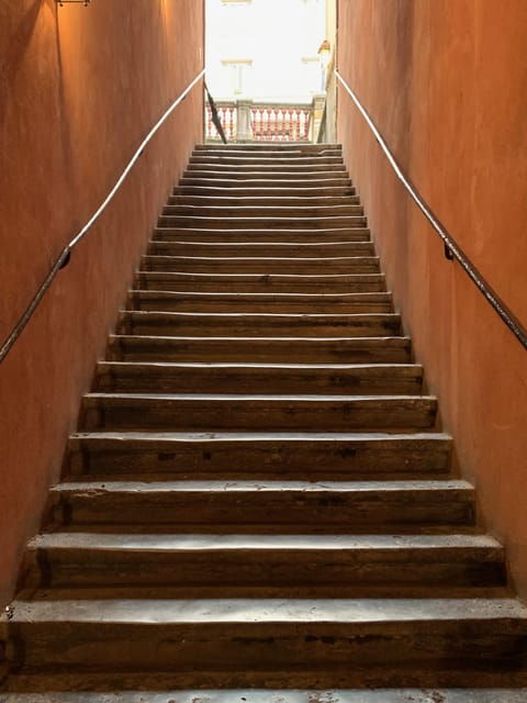 lyon-private-walking-tour-of-traboules-in-the-old-town